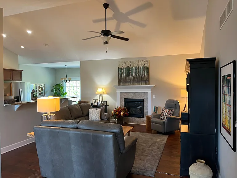 13 Blackstone Ct — Photo 3