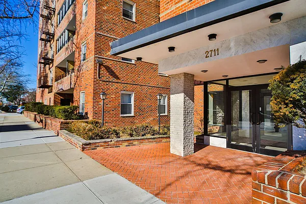 Sold by Maximillion Realty, Inc. | media 35