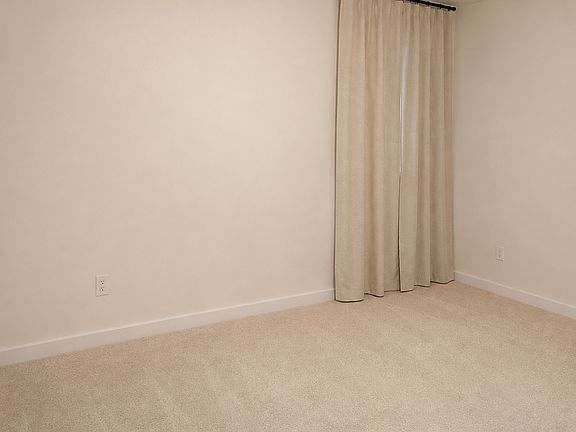 4th image of 1 Stratford Cir