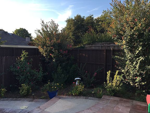 4th image of 7624 Avalon Dr