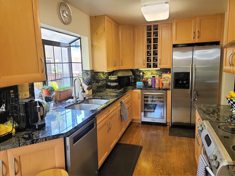 1st image of 1324 Crane St