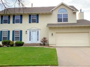 1700 Charleston Dr, Marion, IA 52302
