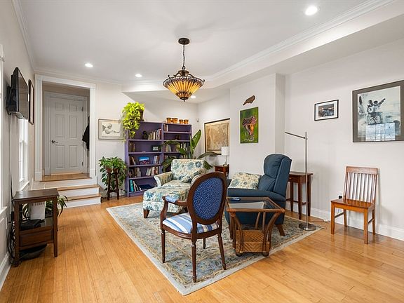 5th image of 62 Winthrop St #2