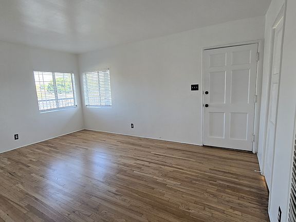 2nd image of 3554 Locke Ave