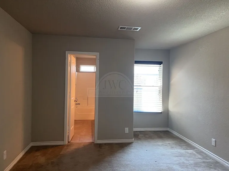 2604 Tarrant County Dr — Photo 14