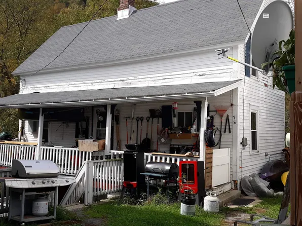 78 Canal Drive, Readsboro, VT 05350