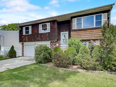 213 State Ave, Wyandanch, NY, 11798