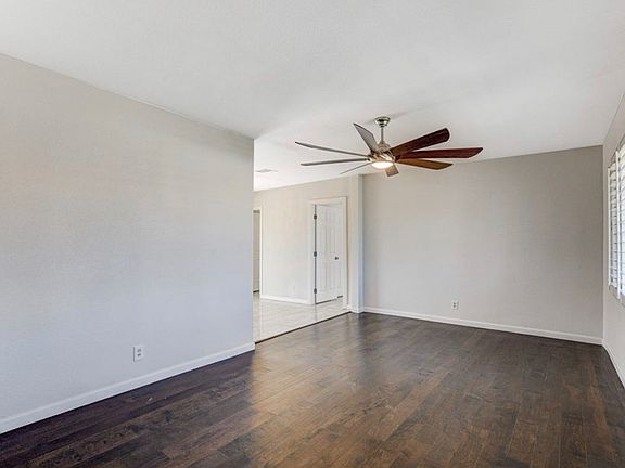 3rd image of 1932 Hassett Ave