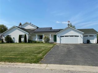 1026 Hard Rock Rd, Webster, NY 14580