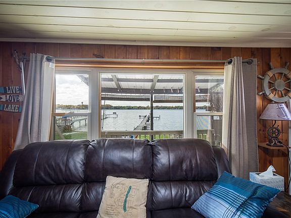 5th image of 3592 Shoreline Dr