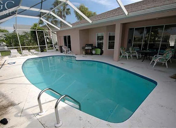 3rd image of 4002 SW 25th Pl