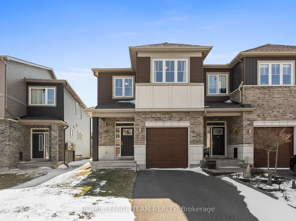 18 Stokes Dr, Carleton Place, ON K7C 0K1