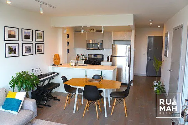 Rented by Rumah Realty Inc | media 18