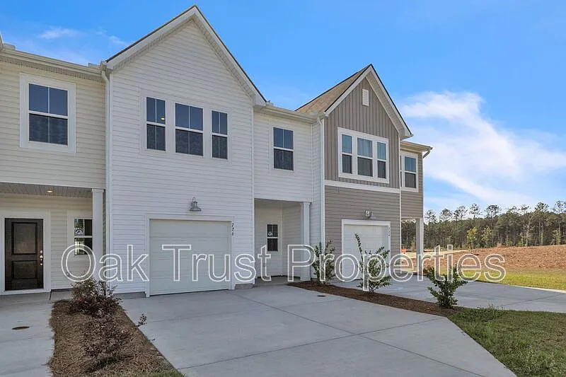 Building Photo - 726 Ridgley Dr