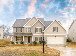 511 Highgrove Dr, Spring Lake, NC 28390