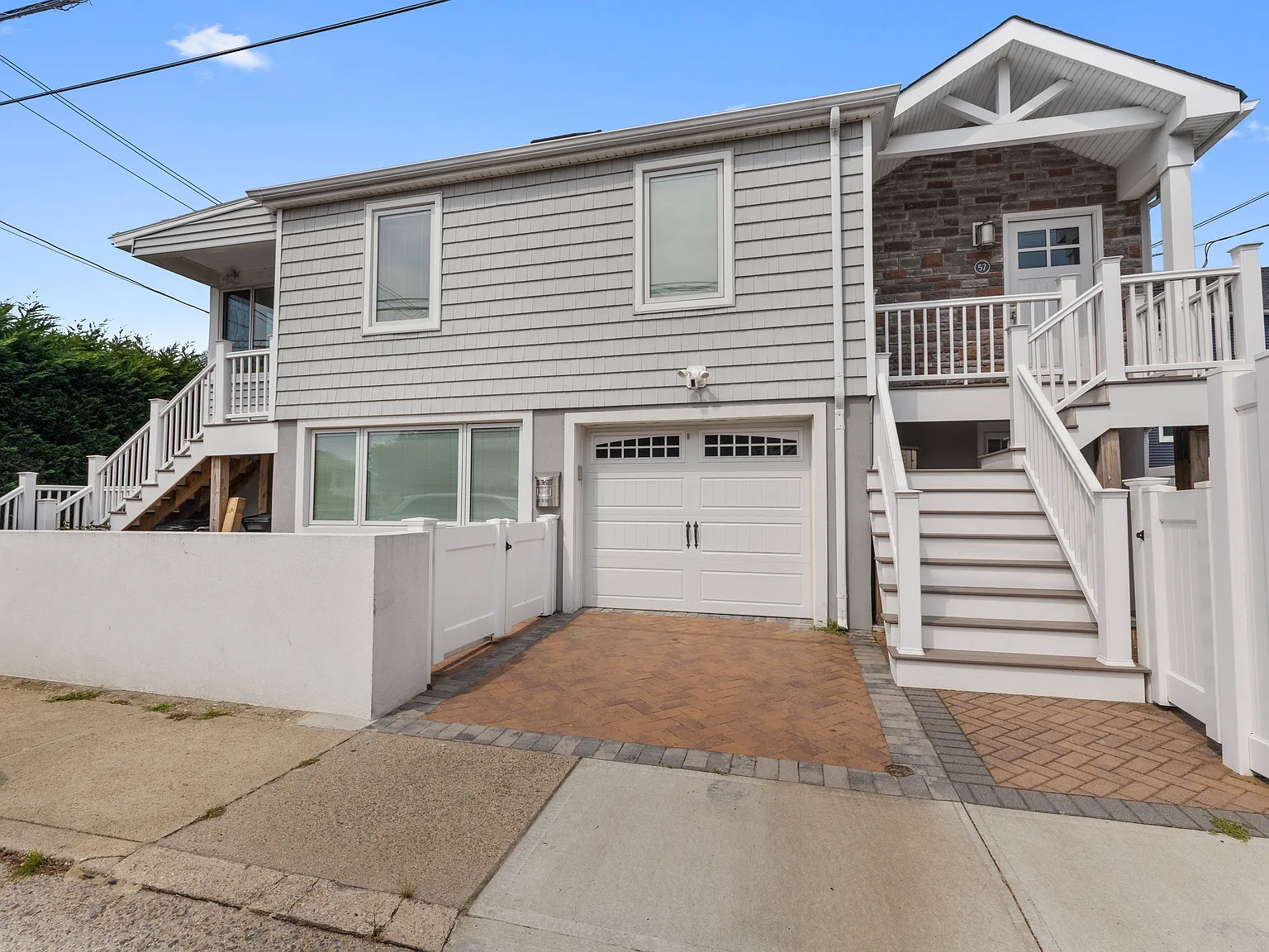 3 bed, 1.5 bath, $3,500 — Photo 1