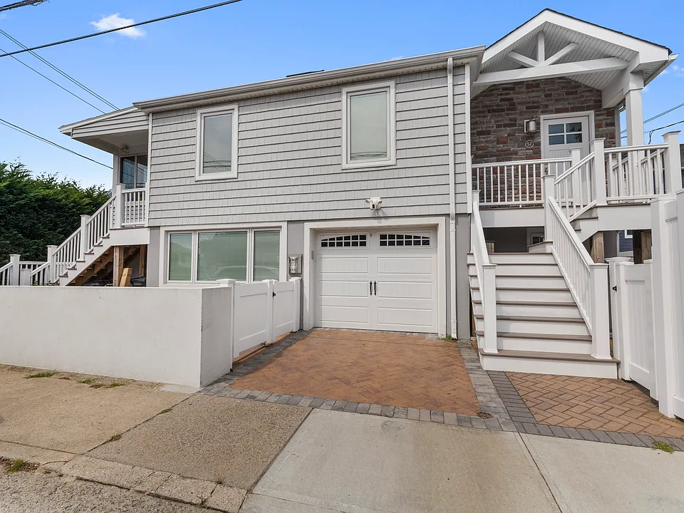 57 Rochester Ave #2
