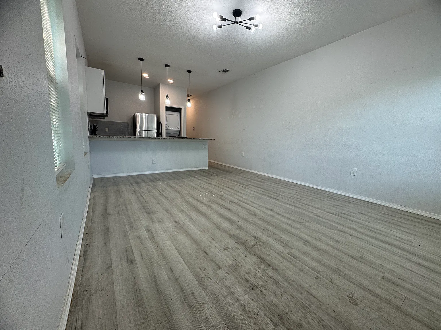 2 bed, 900 sqft, $1,150 — Photo 3