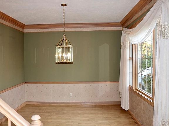 4th image of 24589 Scott Blvd