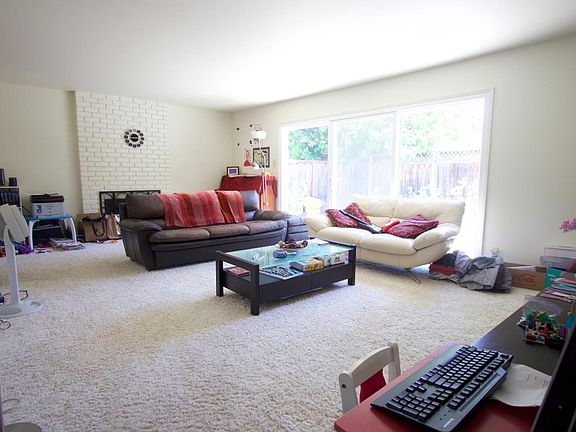 4th image of 7518 Rainbow Dr