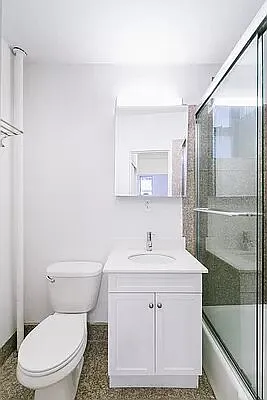 Rented by Emerson Realty NY LLC | media 19