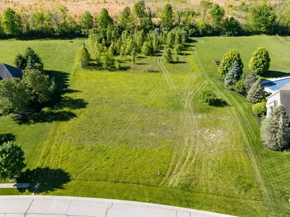 9335 Pleasant View Ln, Zionsville, IN 46077