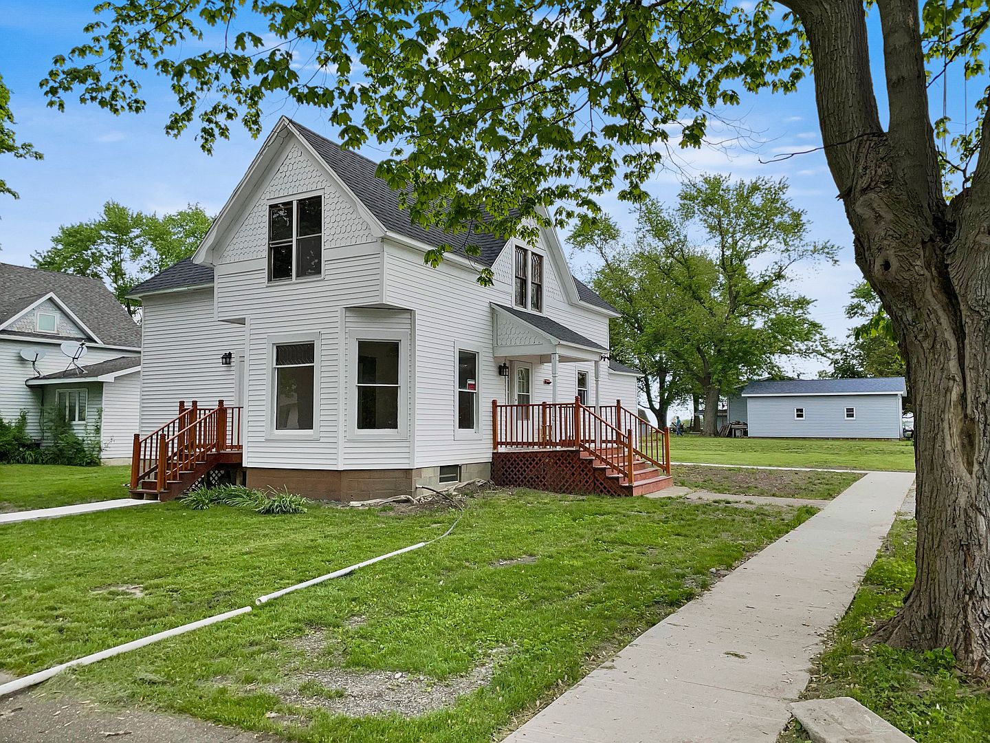 302 E Main St, Thawville, IL 60968 Zillow