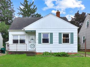 15818 Maplewood Ave, Maple Heights, OH 44137