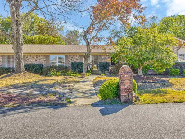 2837 Venetian Gdn, Gulf Breeze, FL 32563