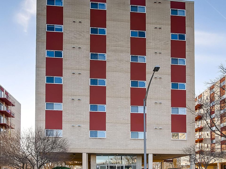 1st image of 1029 Des Plaines Ave APT 601