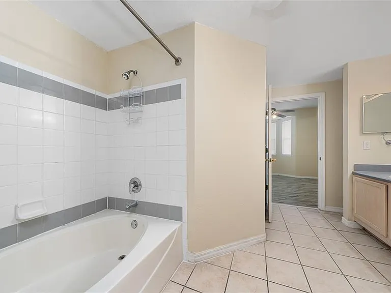 3280 Soho St #201 — Photo 14