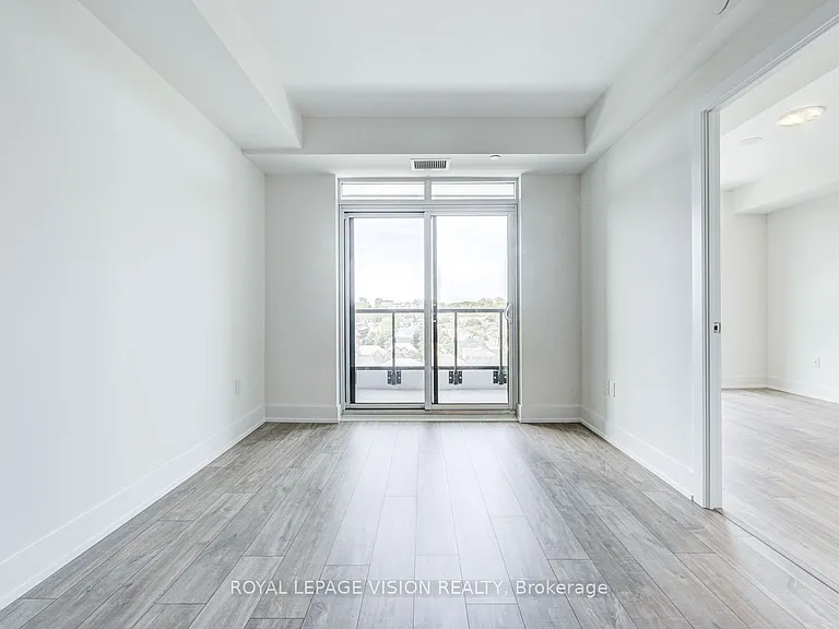 858 Dupont St #716 — Photo 7
