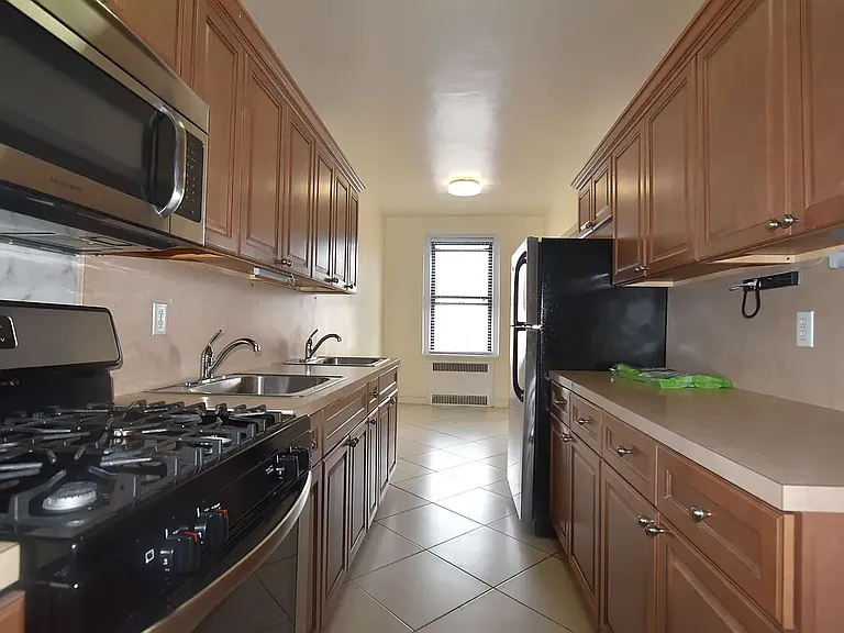 1820 Avenue N #6N — Photo 1