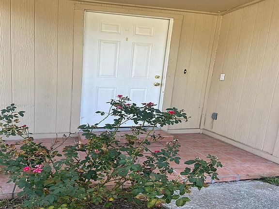 2nd image of 12646 Day Hollow Ln
