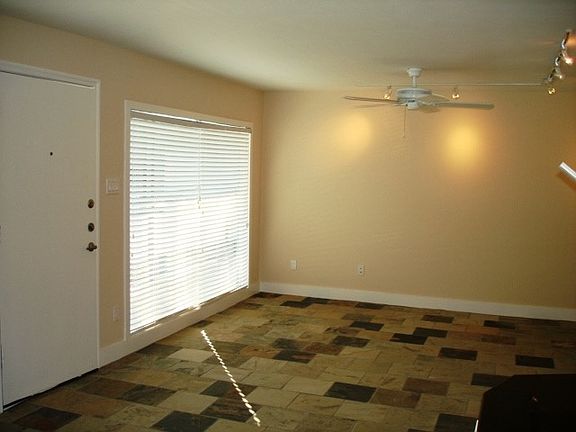 2nd image of 2300 Park St APT 16
