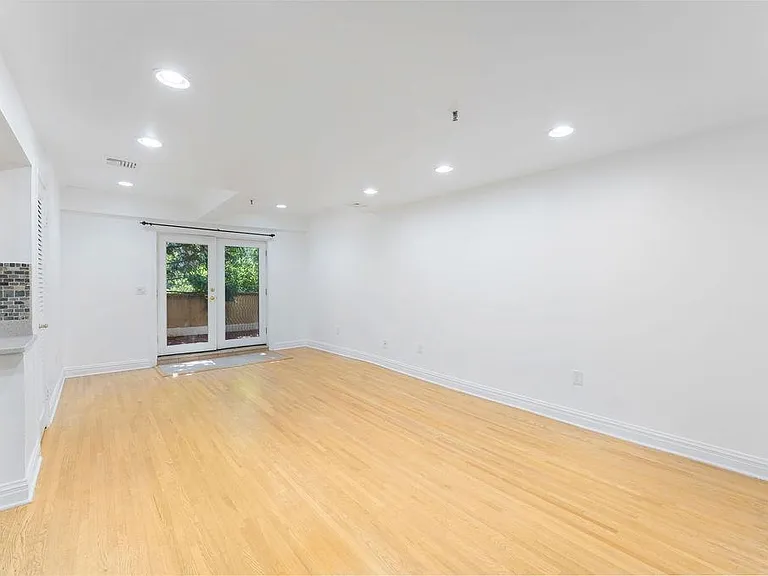 135 Garden St #4 — Photo 3