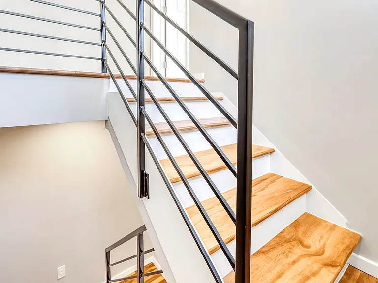 10237 Stratford Ave #B — Photo 7