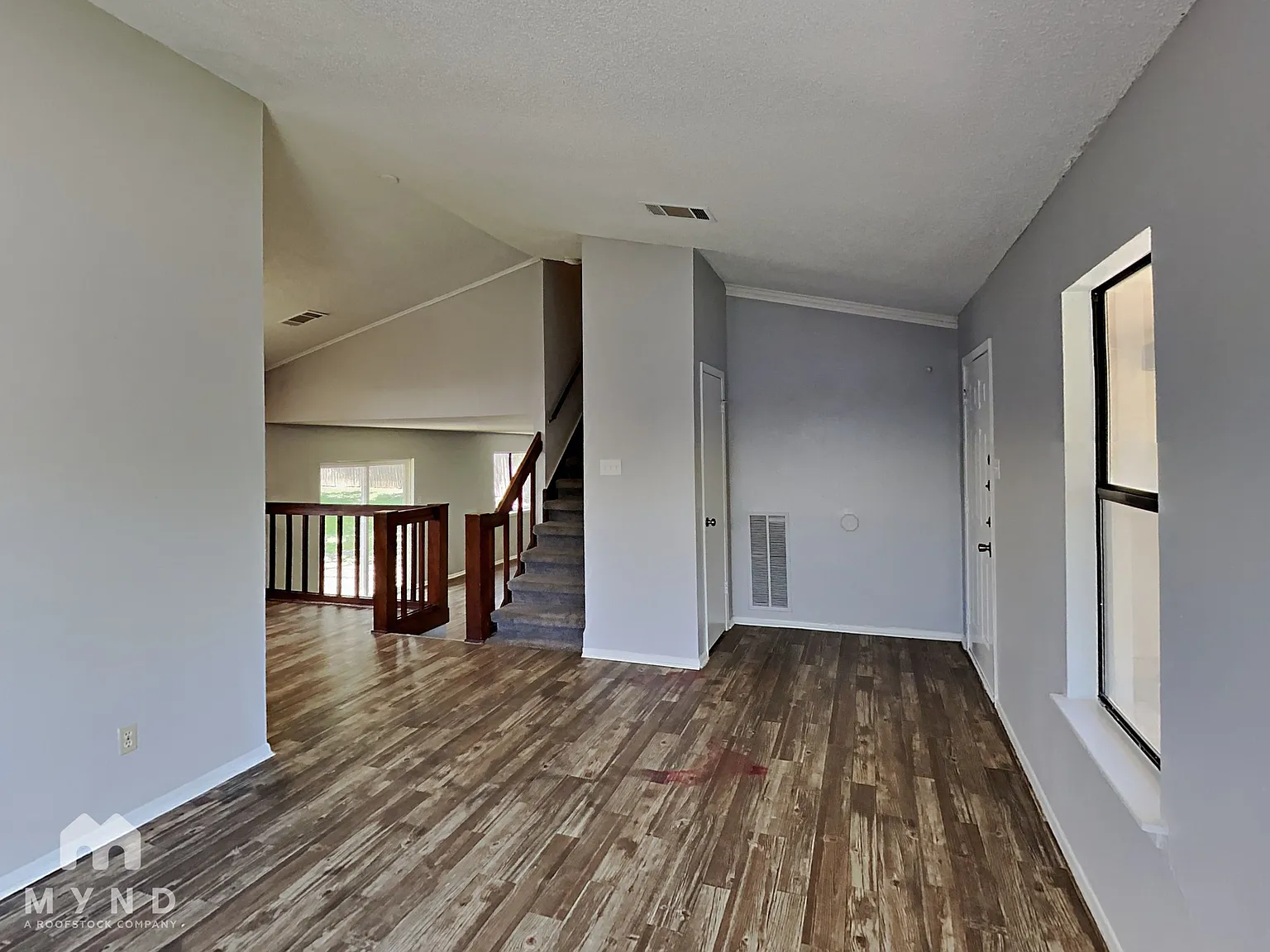 3 bed, 2.0 bath, 1610 sqft, $1,849 — Photo 4