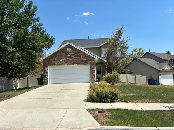 1914 N Thompson Pl W, Saratoga Springs, UT 84045