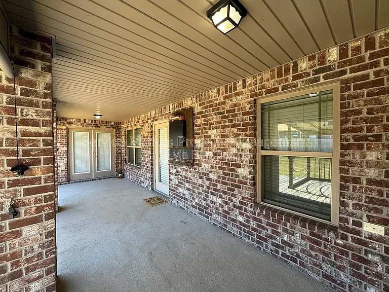 4504 Hampton Bay Blvd — Photo 34