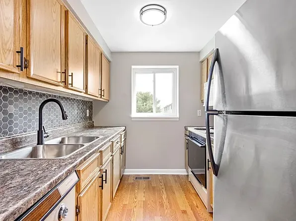 233 Old Ridge Rd, Coraopolis, PA 15108