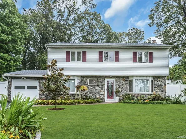 22 Rolling Hills Drive, Huntington Station, NY 11746