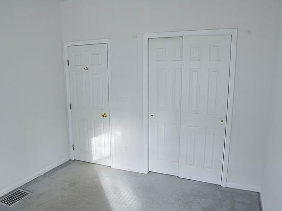 5th image of 2837 Hyde Park Pl