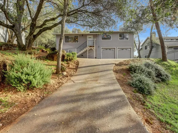 10885 Torrey Pines Dr, Auburn, CA 95602