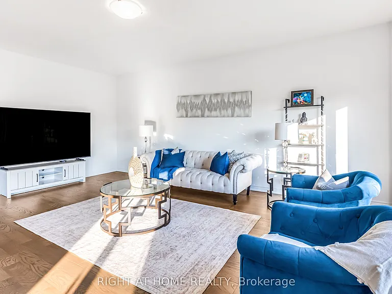 330 Gillespie Dr — Photo 12
