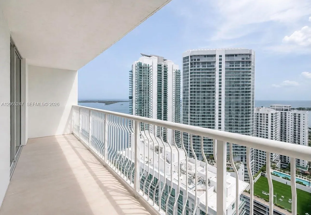 1 bed, 825 sqft, $3,150 — Photo 1