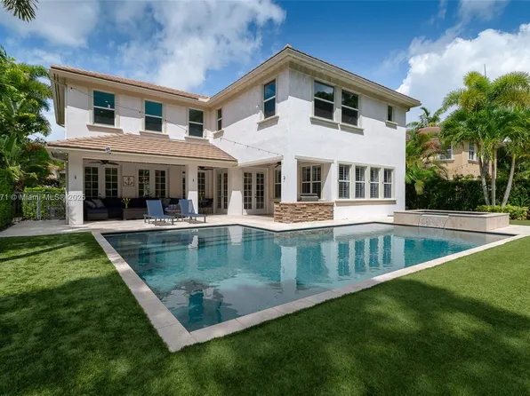 1114 Vintner Blvd, Palm Beach Gardens, FL 33410
