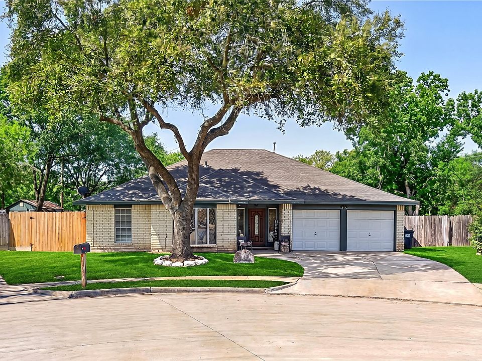 1st image of 1103 Pinecroft Dr