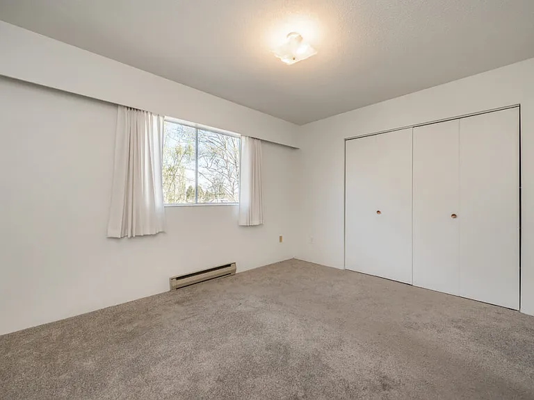 2230 Cadboro Bay Rd #308 — Photo 20