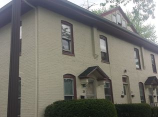 19 Walker Pl, Elgin, IL 60120